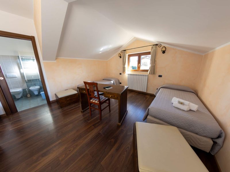 Camera Quadrupla Standard con terrazzo, River Hotel 3