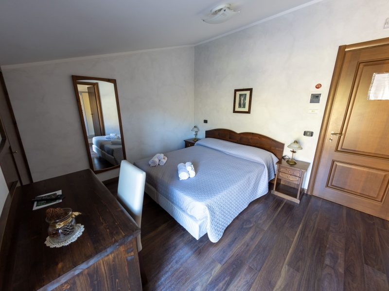 Camera Matrimoniale con terrazzo panoramico, River Hotel 3