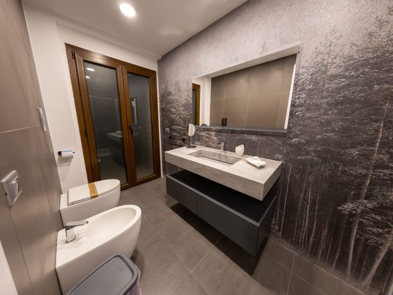 Bagno della camera matrimoniale superior, River Hotel